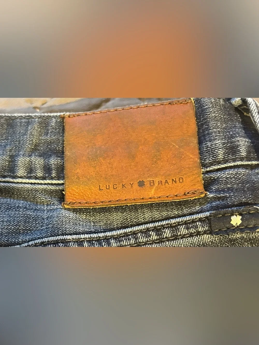 Men's Lucky Brand 410 Athletic fit  Distressed Blue Jeans Size 36X32